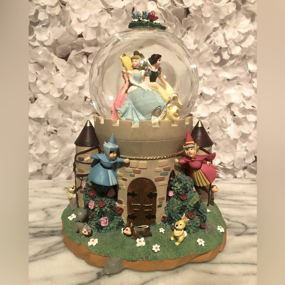 Disney vintage Disney Princess Snowglobe/music box